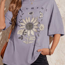 Camiseta de hombros caidos con estampado floral con mariposa