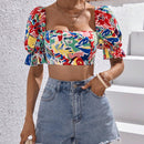 VCAY Top crop con estampado de espalda abierta con cordon de manga farol