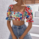VCAY Top crop con estampado de espalda abierta con cordon de manga farol
