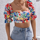VCAY Top crop con estampado de espalda abierta con cordon de manga farol
