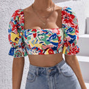 VCAY Top crop con estampado de espalda abierta con cordon de manga farol