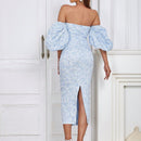 Vestido de hombros descubiertos de manga farol con abertura trasera floral jacquard
