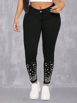 Pantalones ajustados con cuentas de perlas