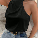 Unity Blusa unicolor de cuello asimetrico de saten