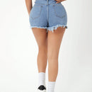 PETITE Shorts en mezclilla con lavado bajo crudo