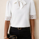 LUNE Blusa de cuello con cordon con encaje de manga farol
