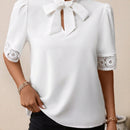 LUNE Blusa de cuello con cordon con encaje de manga farol
