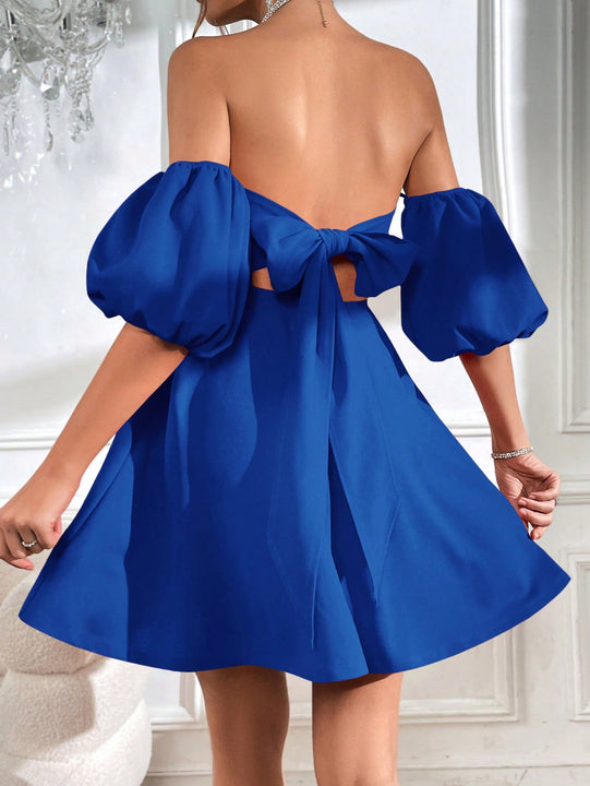 Vestido de hombros descubiertos de manga farol de espalda abierta con cordon