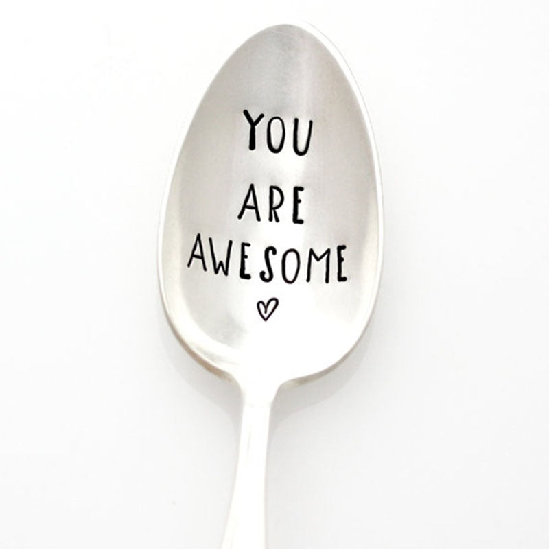 1 pza. Cuchara estampada a mano, Cuchara de té Eres increíble, Cubiertos estampados, Para una idea de regalo única para el día de San Valentín Accesorios de cocina