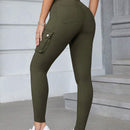 Pantalones cargo con bolsillo de solapa en el lateral