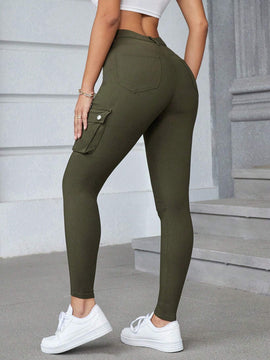 Pantalones cargo con bolsillo de solapa en el lateral