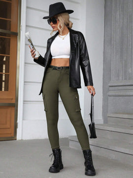 Pantalones cargo con bolsillo de solapa en el lateral