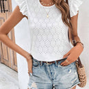 Frenchy Camiseta con bordado con ojal de manga mariposa
