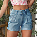 Shorts en mezclilla con fruncido bajo de doblez