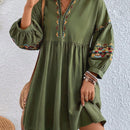 VCAY Vestido smock con bordado floral de cuello notch de manga farol
