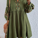 VCAY Vestido smock con bordado floral de cuello notch de manga farol