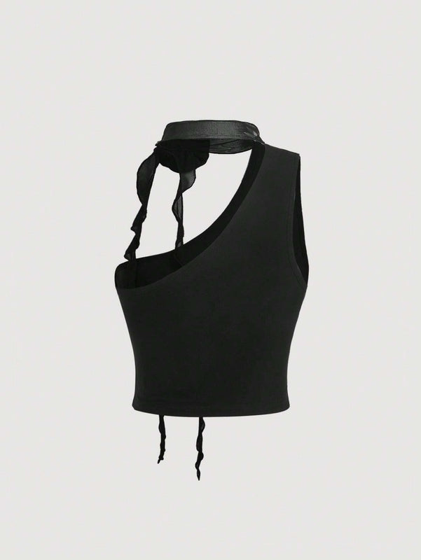 MOD 3d Top crop unicolor aplique detalle de cuello asimetrico