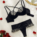 Conjunto de sujetador y ropa interior para mujer con parches bordados florales