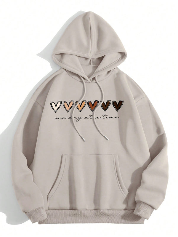 Essnce capucha con estampado de corazon y slogan con bolsillo de canguro con cordon con forro termico