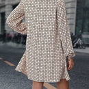 Vestido con cinturon con estampado de rayas de manga farol