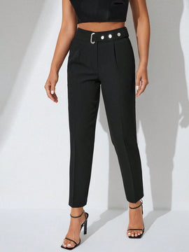 Pantalones zanahoria con bolsillo oblicuo liso