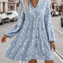 Vestido smock con estampado de cuello con cordon de manga farol