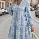 Vestido smock con estampado de cuello con cordon de manga farol