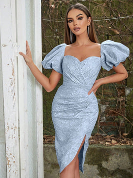 Vestido escote corazon de manga farol de muslo con abertura