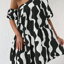 Vestido smock con estampado de cuello asimetrico de manga farol bajo con fruncido