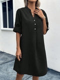 Vestido unicolor con boton de manga enrollada de cuello notch
