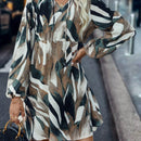 Vestido smock con estampado de cuello con cordon de manga farol
