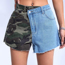 ICON Shorts en mezclilla con estampado de camuflaje bajo crudo