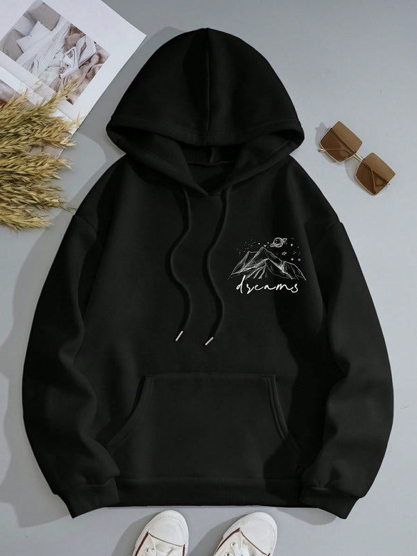 Essnce capucha con estampado de montana y slogan con bolsillo de canguro con cordon