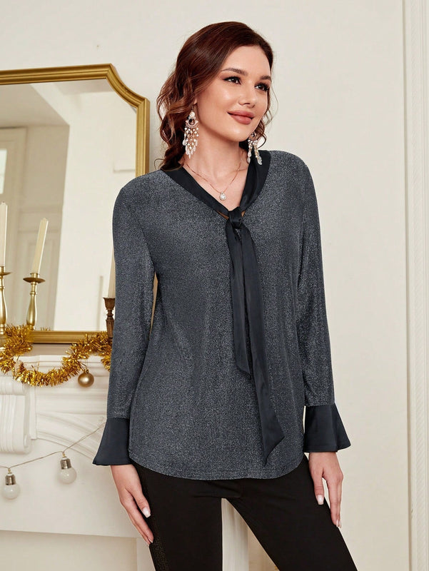 EMERY ROSE Blusa de cuello con cordon de manga amplia brillante
