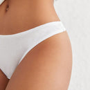 Leisure Tanga unicolor de talle bajo