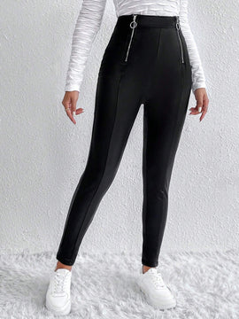 Essnce Pantalones ajustados cremallera con diseno de aro O