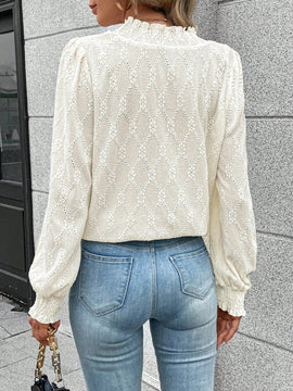 Frenchy Blusa ribete fruncido de manga farol