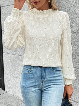 Frenchy Blusa ribete fruncido de manga farol