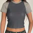 Camiseta crop de color combinado de manga raglan