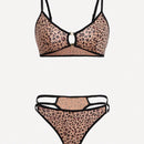 Set de lenceria con estampado de leopardo con abertura unido en contraste