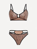 Set de lenceria con estampado de leopardo con abertura unido en contraste