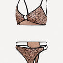 Set de lenceria con estampado de leopardo con abertura unido en contraste