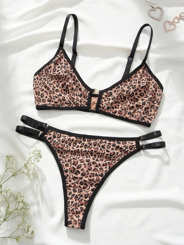 Set de lenceria con estampado de leopardo con abertura unido en contraste