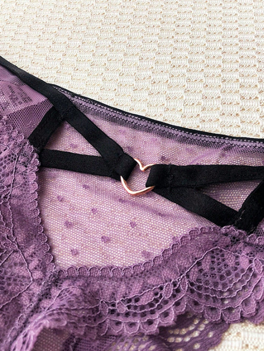 Tanga Transparente De Encaje Y Puntos Con Cintura Baja Para Mujeres Y Camiseta Con Calado