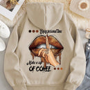 Icon sudadera con capucha termica con bolsillo tipo canguro, cordon y grafico de eslogan y labios, disfruta de tu tiempo personal, por favor manten la voz baja, hazte una taza de cafe