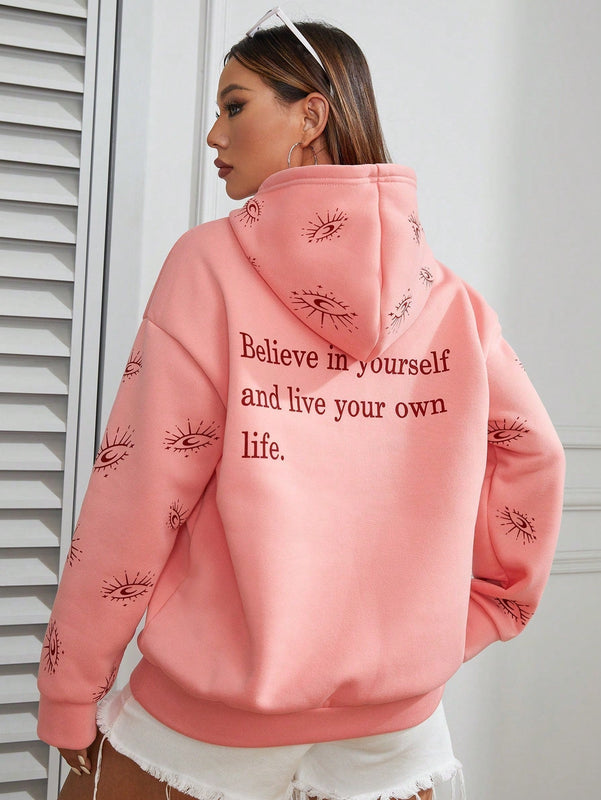 Moosta capucha con estampado de slogan de hombros caidos con forro termico