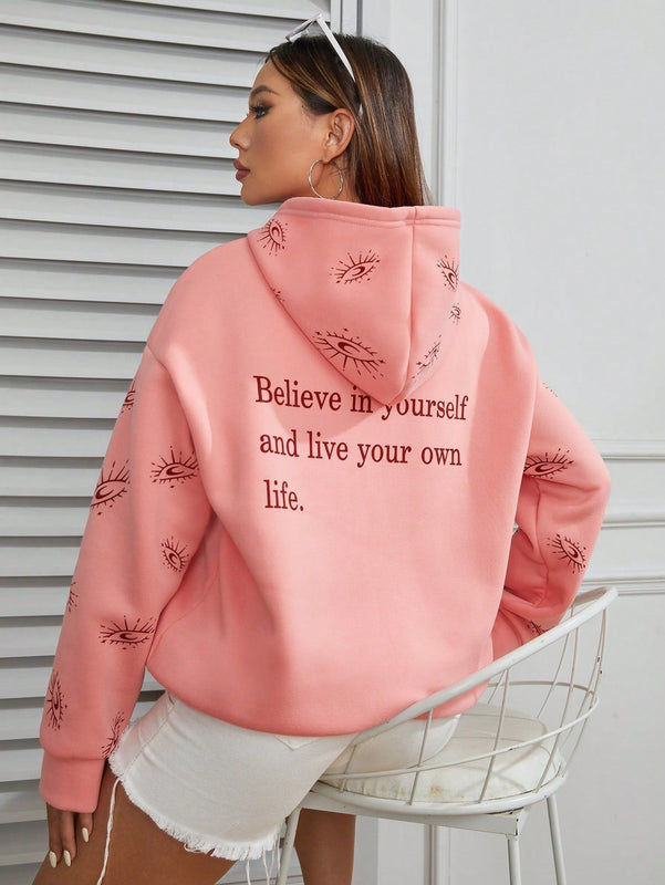 Moosta capucha con estampado de slogan de hombros caidos con forro termico