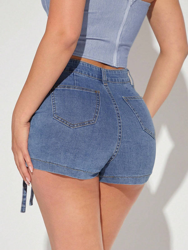 Haute Shorts De Mezclilla Con Solapa, Hebilla Y Envoltura De Bolsillo