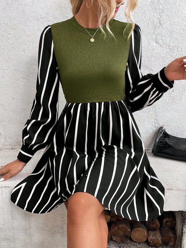 Vestido con estampado de rayas de manga farol