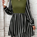 Vestido con estampado de rayas de manga farol